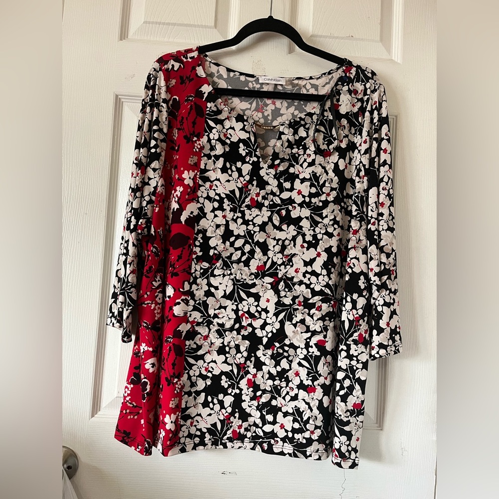 Calvin Klein Black and Red Floral Long Sleeve Women’s‎ Blouse Sz 2X